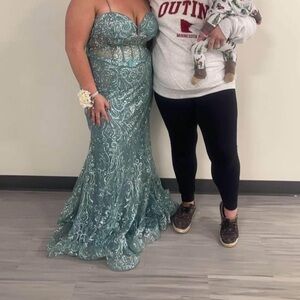 Elegant Teal Evening Gown